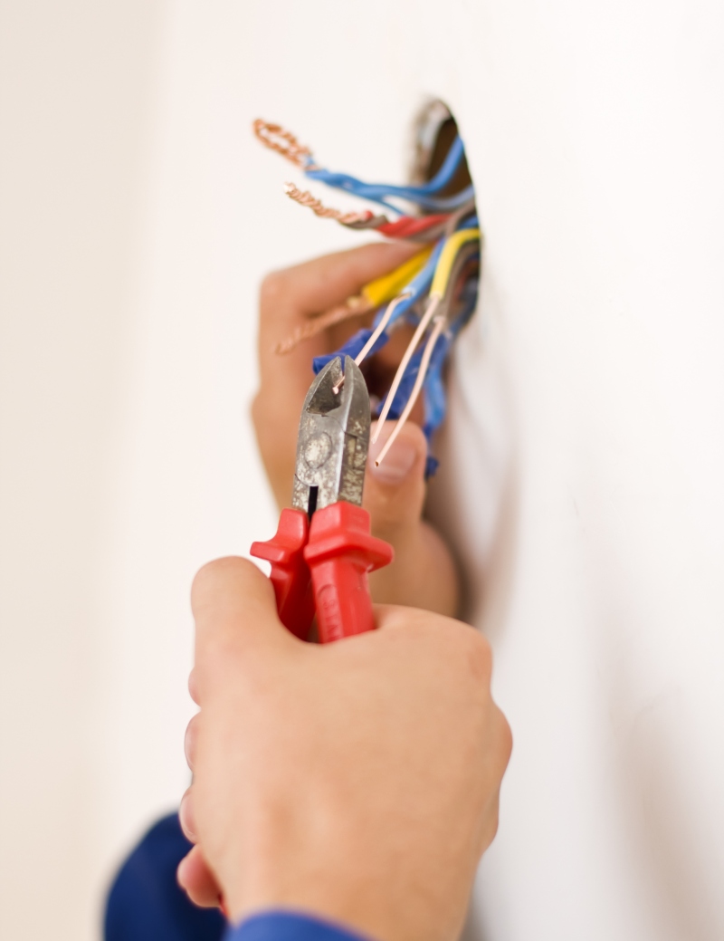 Electricians Basildon, Laindon, Langdon Hills, SS13, SS14, SS15, SS16